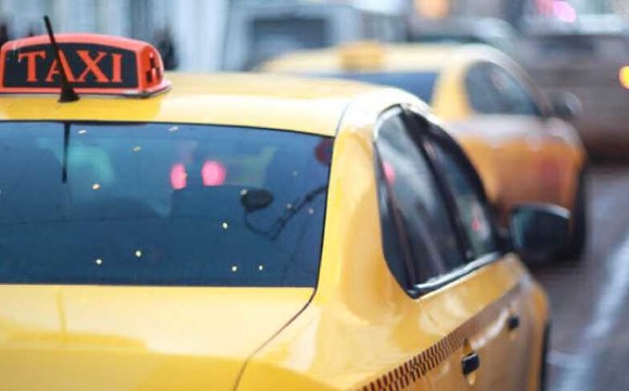 Московский таксист взял с британца за поездку из аэропорта до города 25 тыс. рублей