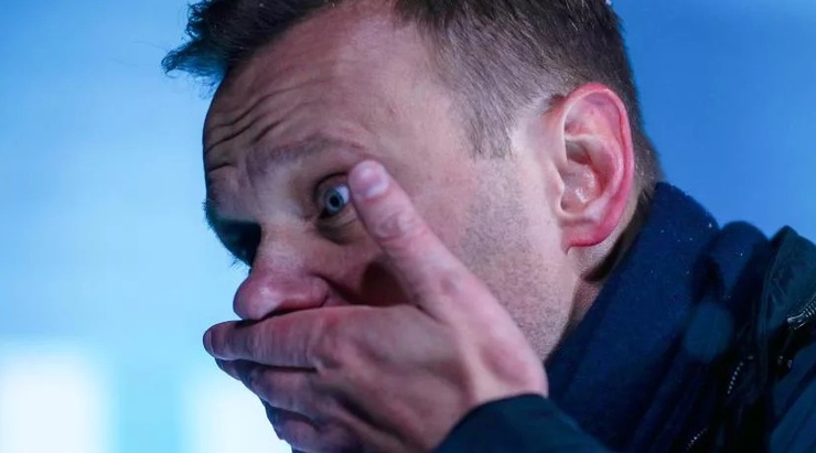 Кто отравил Навального и других оппозиционеров ?