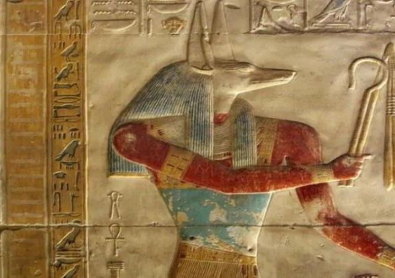 Зачем древние египтяне мумифицировали миллионы птиц?