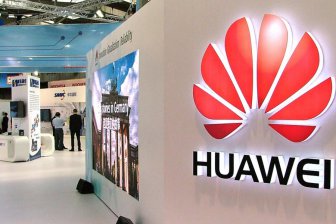Компания Huawei занялась разработкой умной дороги для «общения» с автомобилем