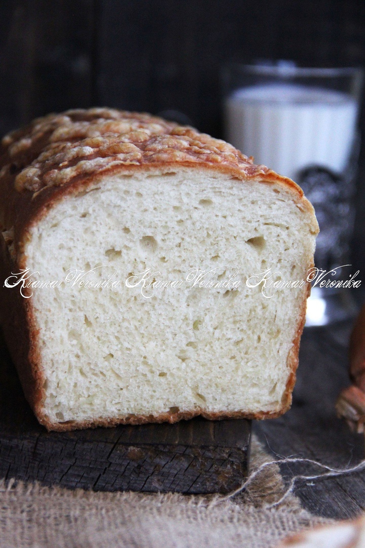 Хлеб с луком и сыром