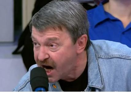 Олег Лурье: Григорий Амнуэль пойдет под суд. А деньги Амнуэля пойдут на памятник советским воинам