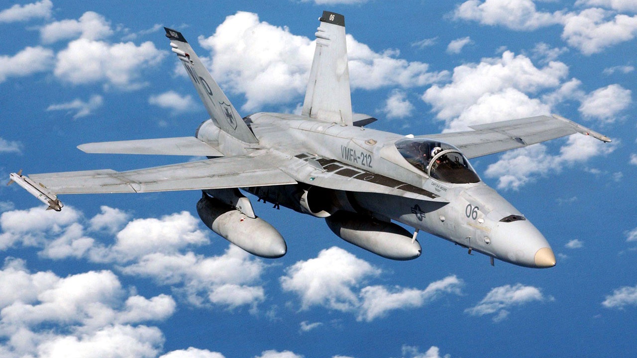 «Бурлящий участок белой воды»: бывшие летчики ВМС США рассказали о «тревожной» встрече с НЛО