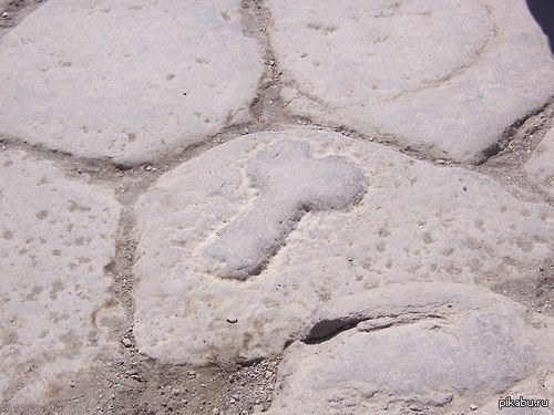 Дорожный знак, указывающий путь в бордель в Помпеях, 79 н.э.