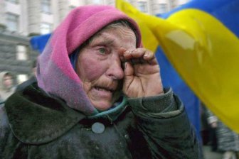 «Не хватает на хлеб»: жительница Украины предложила Зеленскому пожить на ее пенсию