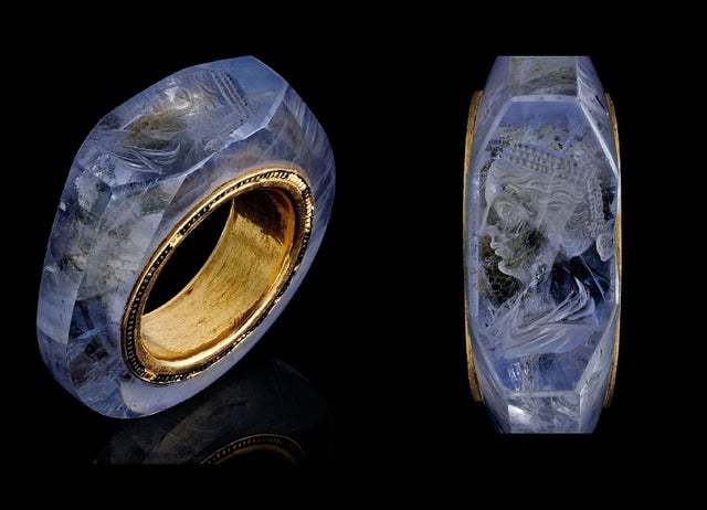 Сапфировое кольцо, которому почти две тысячи лет.