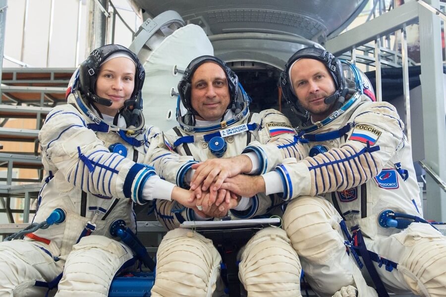 Экипаж с актрисой Юлией Пересильд готов к полету в космос