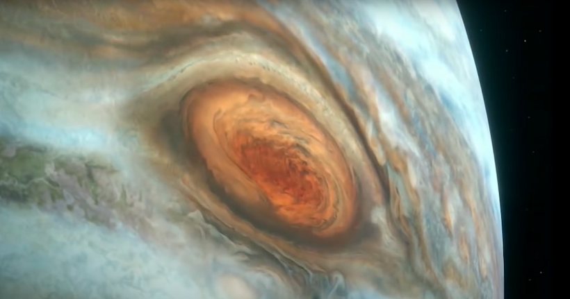 Астрономы измерили глубину Большого Красного пятна на Юпитере