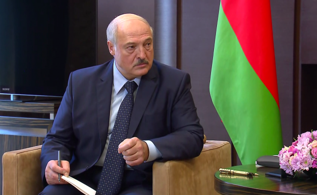 Лукашенко счёл переброску Польшей танков на границу с Белоруссией шантажом
