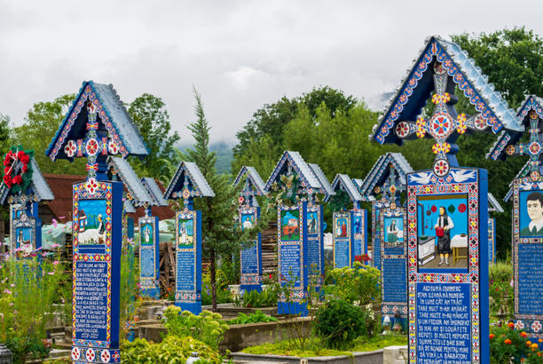 Веселое кладбище: как появилась достопримечательность Румынии