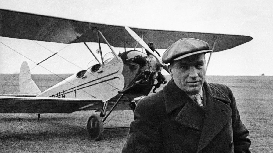 15 декабря 1938 года погиб Валерий Павлович Чкалов — легендарный советский летчик, один из главных героев нашей авиации.