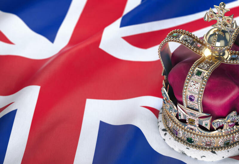 почему в Британии сохраняется монархия