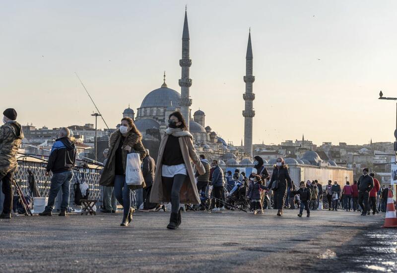 Житель Стамбула сдал 78 положительных тестов на COVID-19