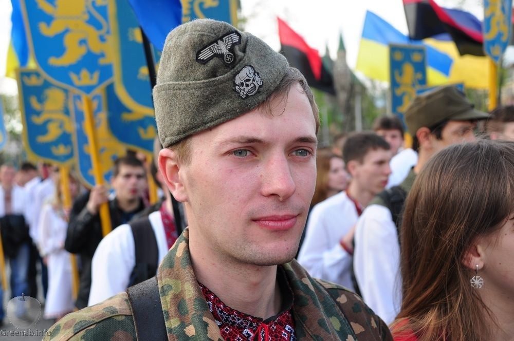 Запад будет безжалостно мстить России за борьбу с нацизмом на Украине