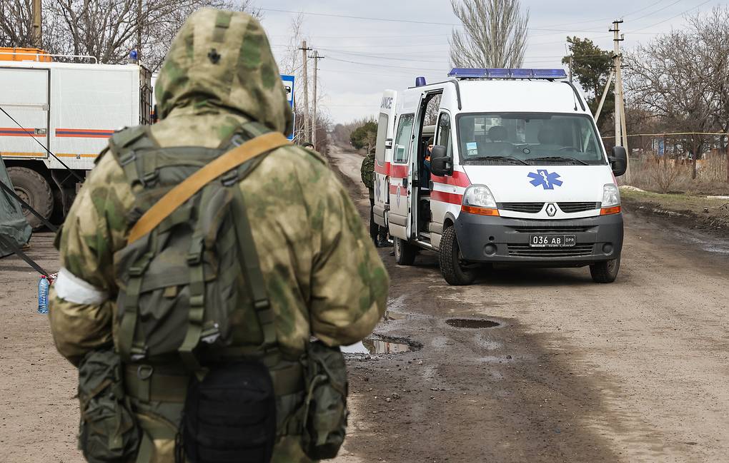 В ДНР заявили, что националисты расстреляли группу мирных жителей, покидавших Мариуполь