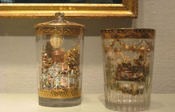 В музее США стоят два из невозможных стакана из России