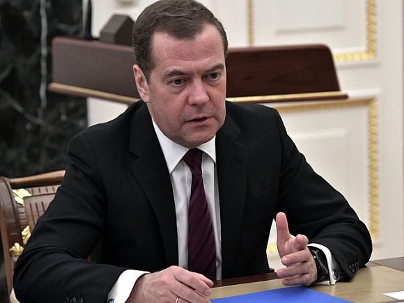 Медведев хочет опять стать президентом?