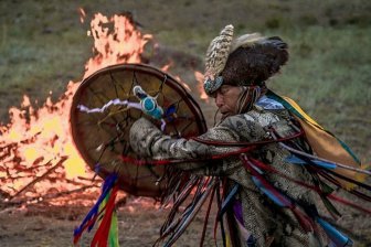 Сибирские шаманы отпугивали злых духов ракушками с экватора