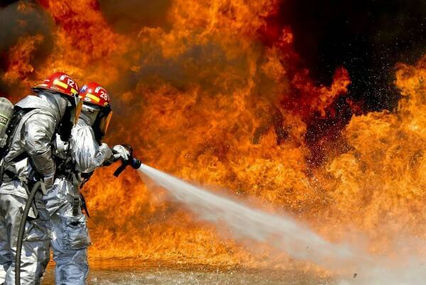 «Случайные пожары» продолжают возникать по всему миру