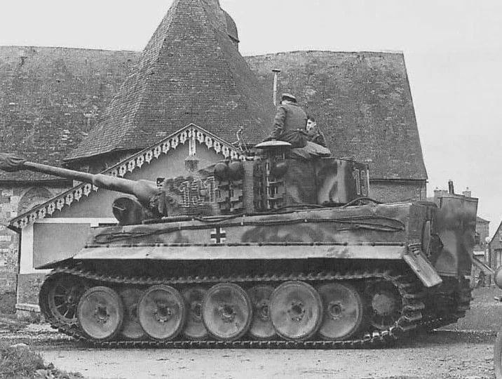 Тяжелый танк Pz. Kpfw.VI Tiger Ausf.E из состава 101-го тяжелого танкового батальона СС