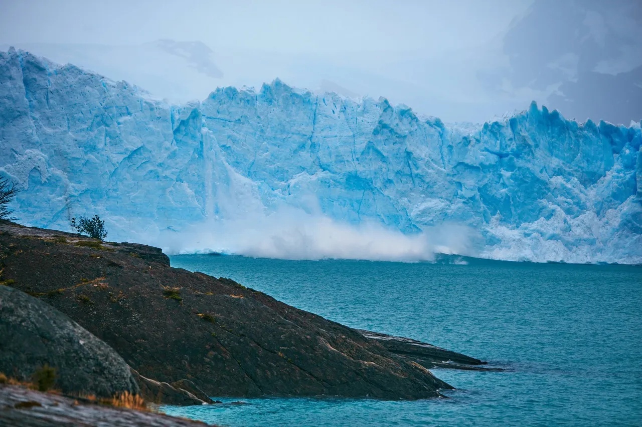 Скорость отступления ледника «Судного дня» превысила прогнозы ученых