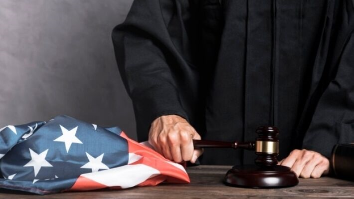 Ударит долларом по американскому «правосудию» – глава «Конкорда» подал иск к США на 50 миллиардов долларов