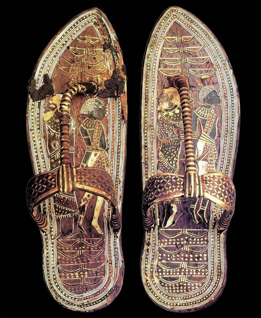 Сандалии из Древнего Египта. Найдены в гробнице Тутанхамона