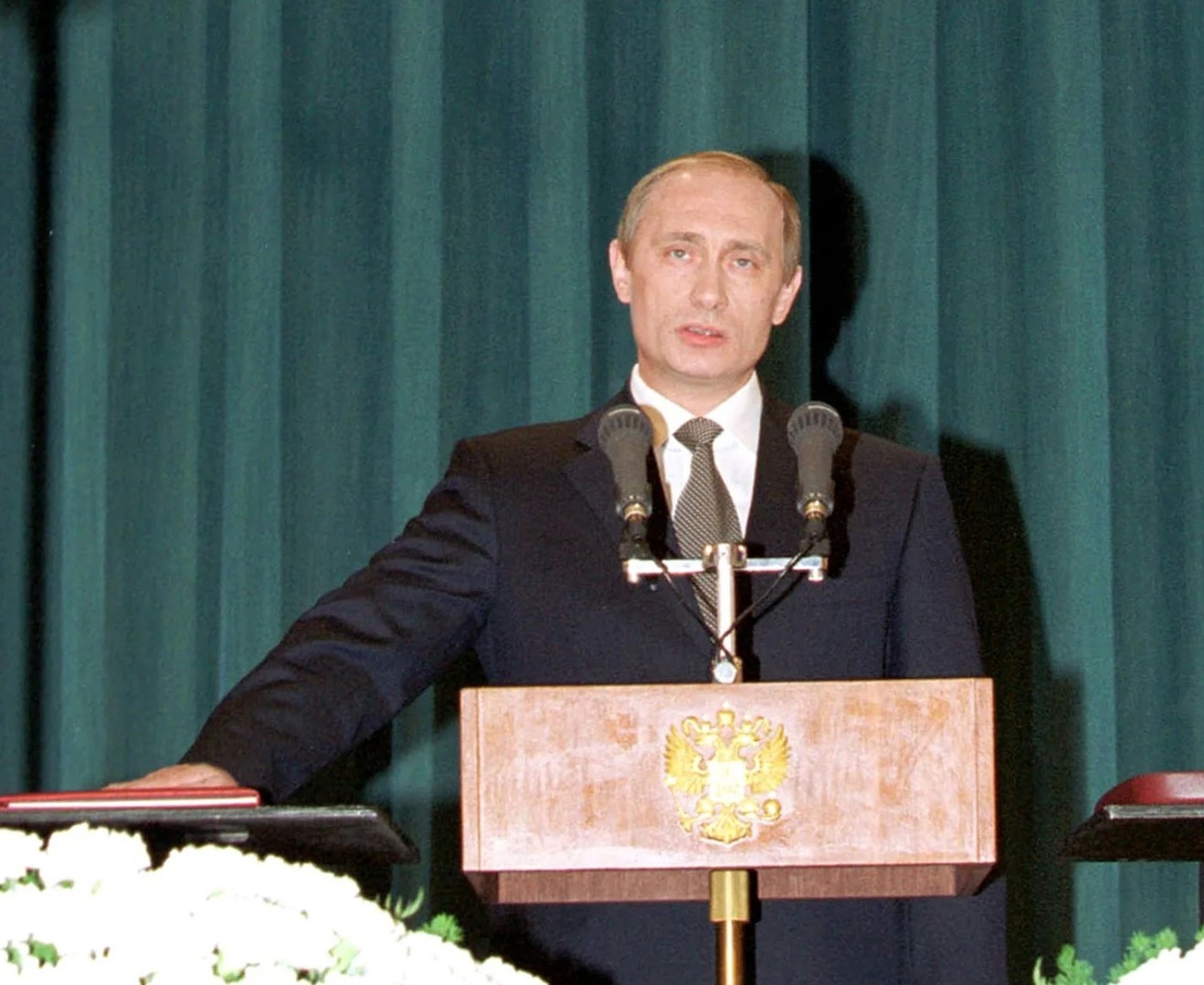 У нас нет права быть Иванами, не помнящими родства — 7 мая 2000 года Владимир Путин вступил в должность Президента России