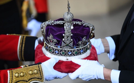 Индия потребует вернуть алмаз из британской короны и другие драгоценности
