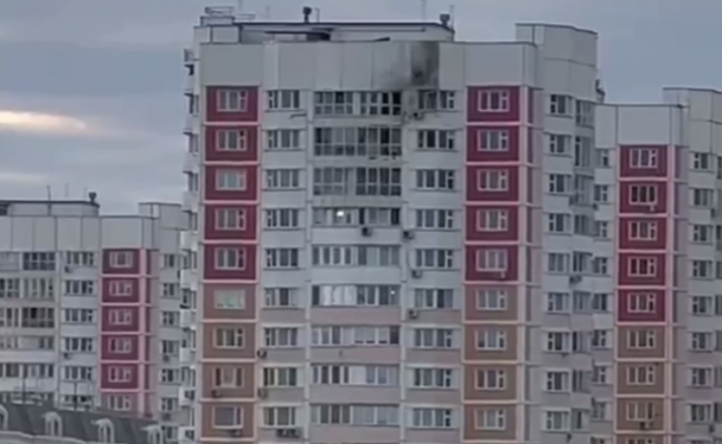 В Москве за утро несколько беспилотников атаковали жилые дома