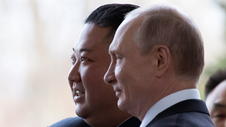 Ким Чен Ын полностью поддерживает Россию и желает ей победы
