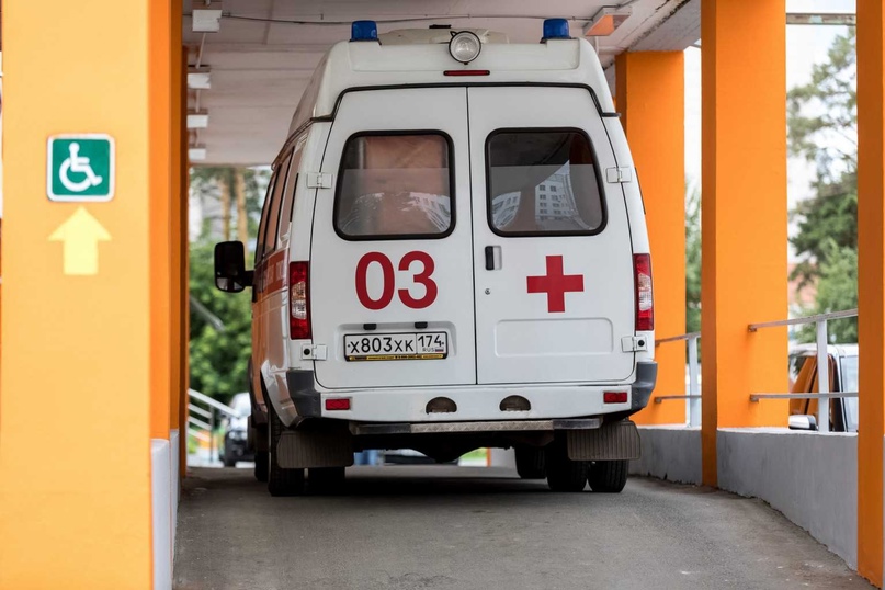 В Челябинске пьяный житель избил врача скорой помощи из-за того, что он не разулся при входе в квартиру