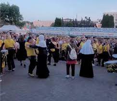 В Витебске на фестивале «Славянский базар» монахини подрались с музыкантами