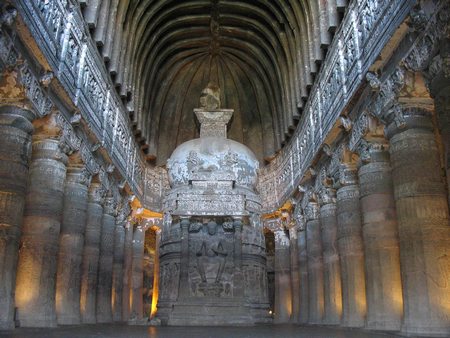 Тайны индийских храмов. Как создавались уникальные росписи пещерных монастырей?