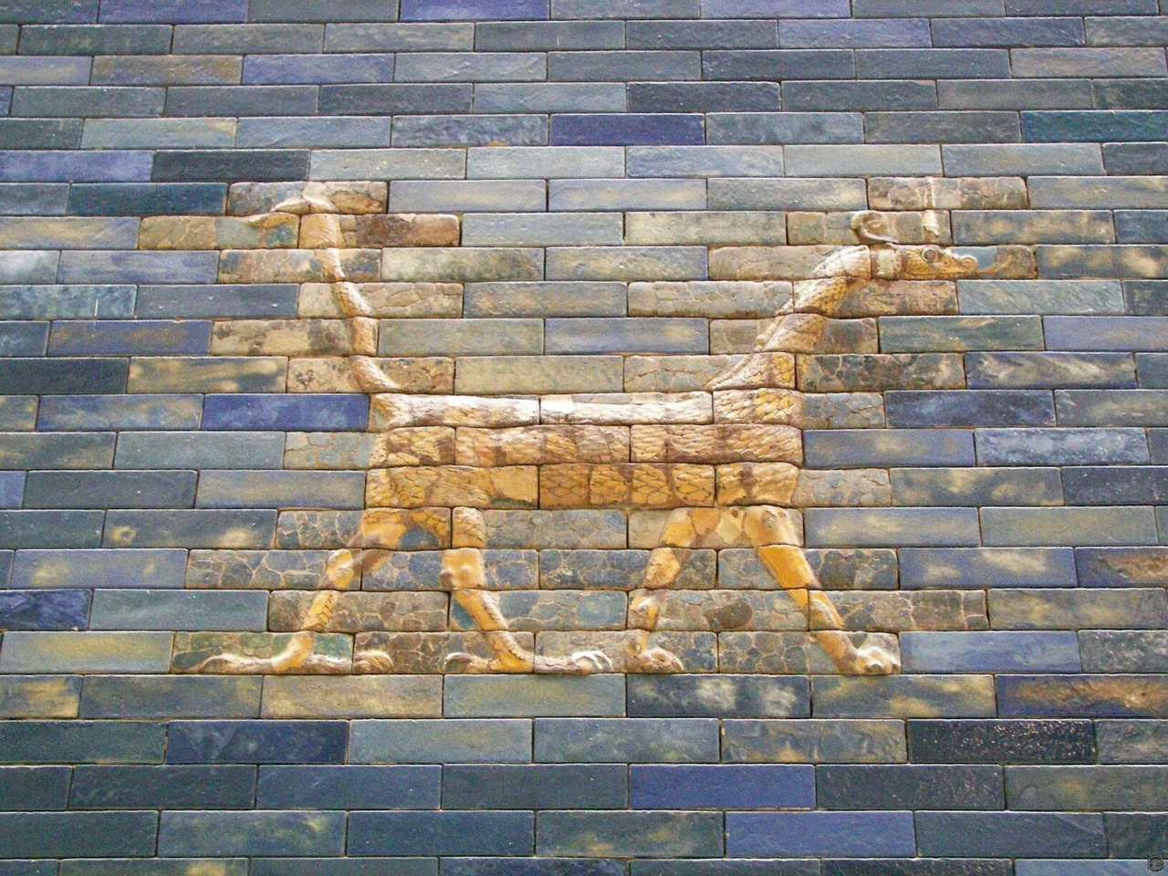 Сирруш (правильнее мушруш, мушрушу) — существо, изображённое на воротах Иштар в Вавилоне