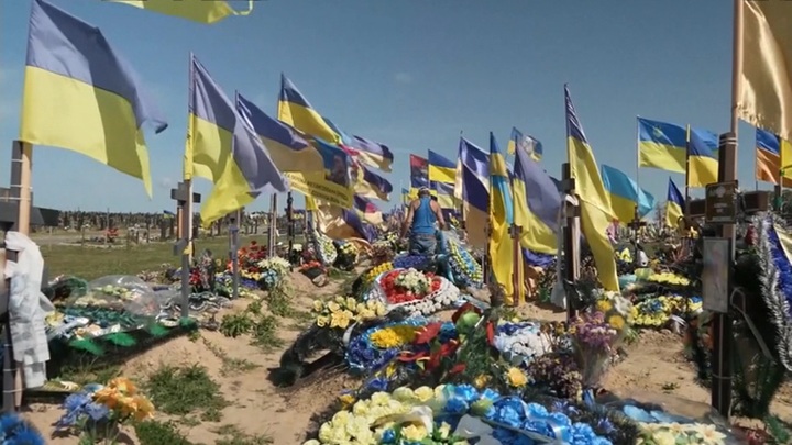 Макгрегор: в Киеве случайно подтвердили гибель 400 тысяч бойцов ВСУ