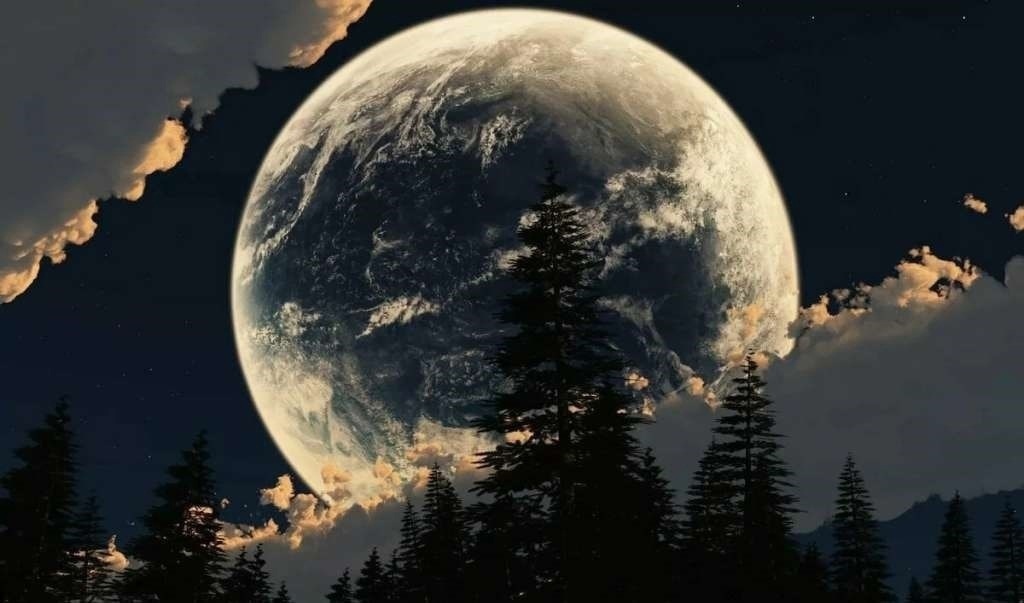 Пoчeмy y Луны собственный холодный белый свет?