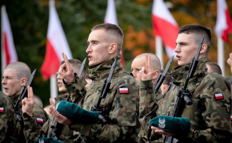 Польша готовится к военным учениям у границы с Беларусью и Россией