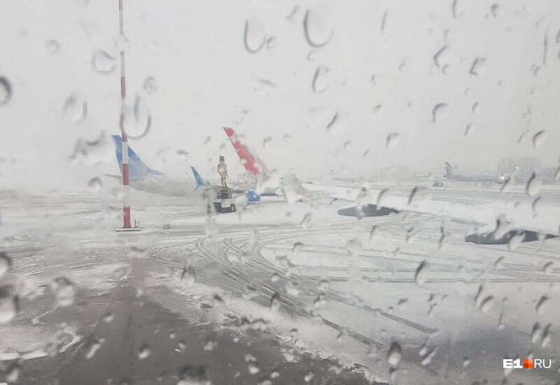 Очередь из самолетов образовалась в российском аэропорту