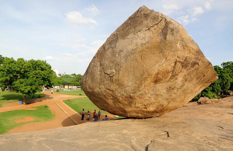 Масляный шар Кришны, которому 1500 лет нарушающий все законы физики