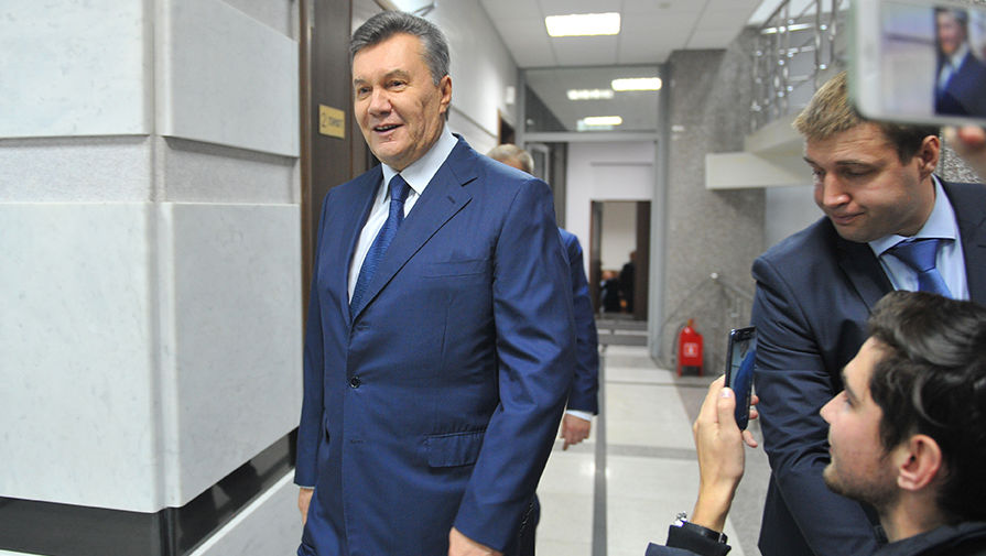 Суд Евросоюза снял санкции с экс-президента Украины Виктора Януковича и его сына