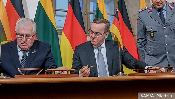 Литва создает ситуацию для военного столкновения России и Германии