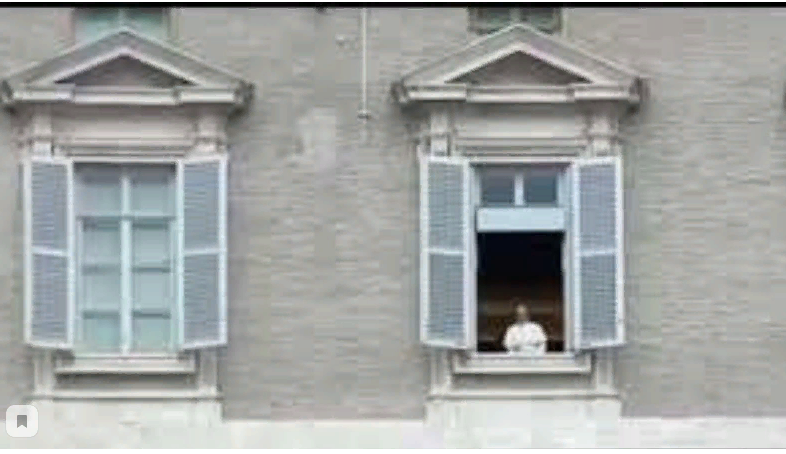 В Ватикане вместо Папы Франциска вышла голограмма?