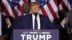 Трамп в Нью-Гэмпшире: «Как только я в качестве вашего 47-го президента подниму руку с Библии, я закрою границу и остановлю вторжение»