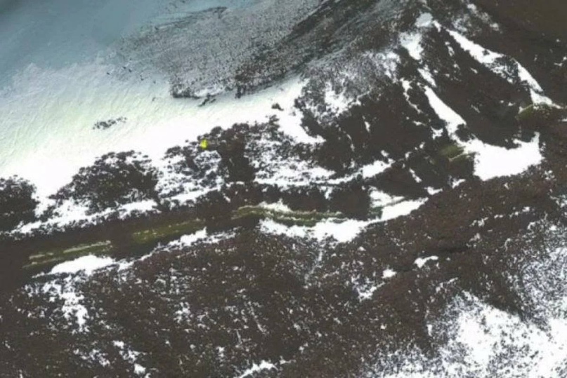 На Google картах Антарктиды нашли дорогу и мост