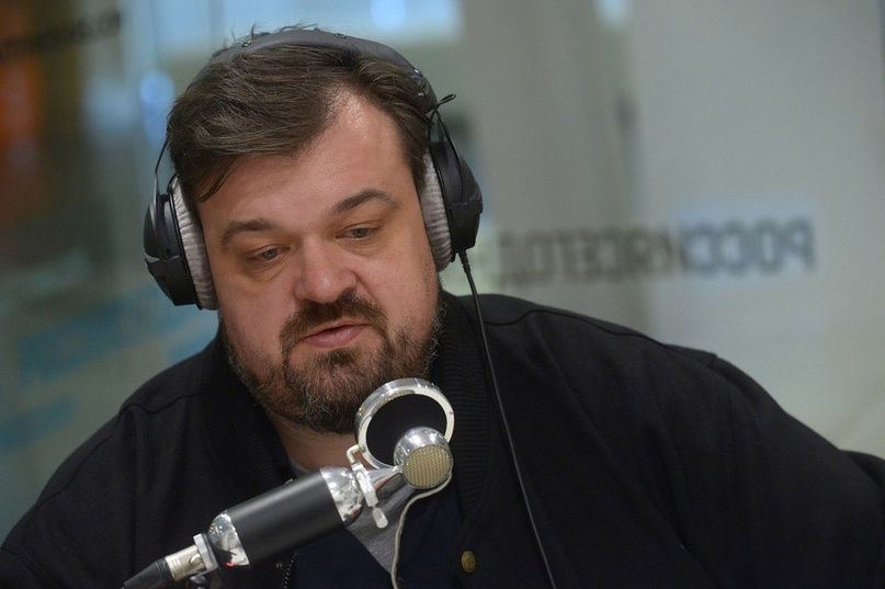 Умер спортивный комментатор Василий Уткин. Ему было 52 года