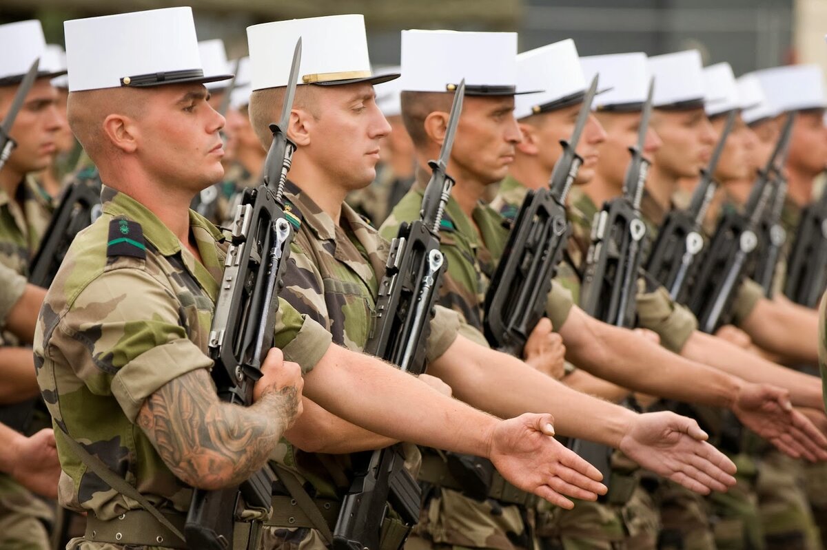 Быть или нет французскому контингенту на Украине?