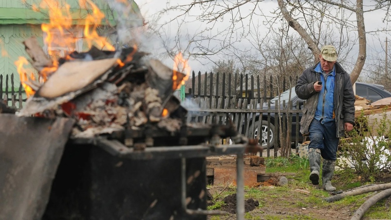 Депутат Госдумы напомнил о штрафе за сжигание мусора на даче