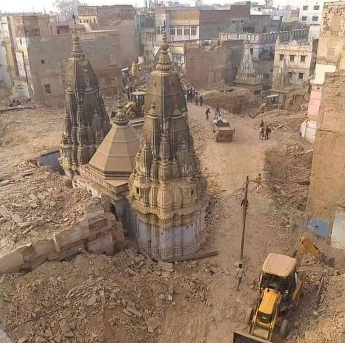 В Индии из под земли откопали целый храм