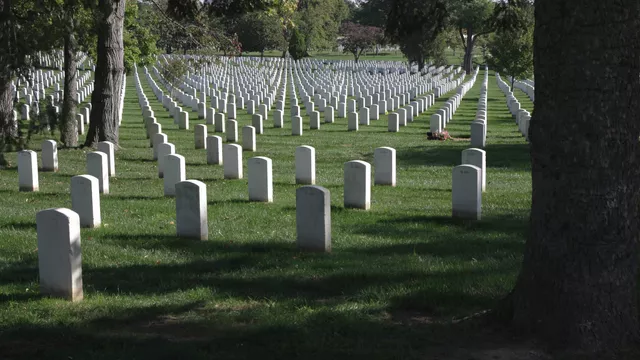 Кладбища в США обрастают могилами убитых на Украине наемников